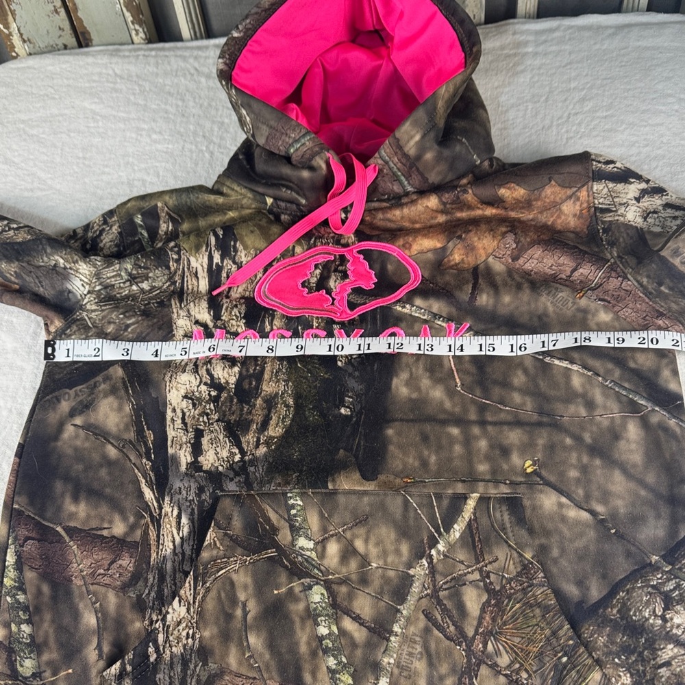 Mossy Oak Camo Hoodie with Bright Pink Logo - Picture 11 of 12